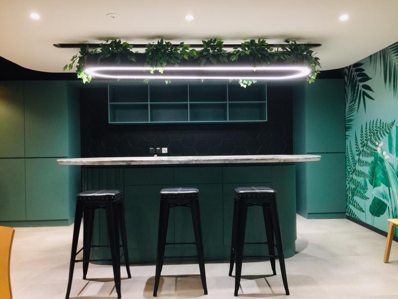 Suspended high-bay linear LED light